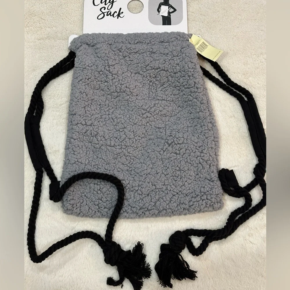 Backpack 😃 - Picture 2 of 3